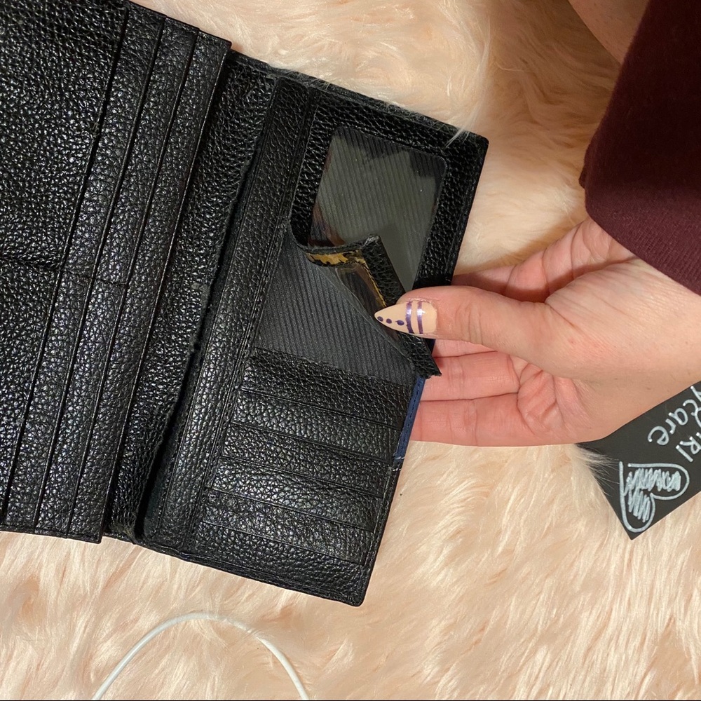 Authentic Vintage Gucci Leather Long Wallet - Picture 13 of 16